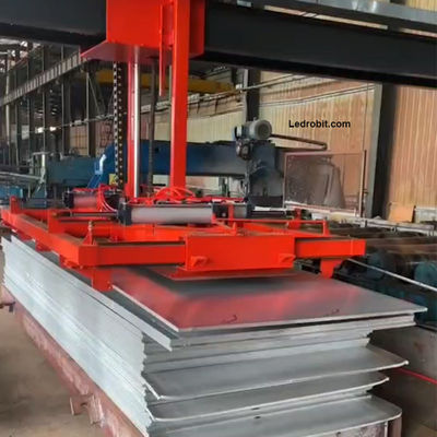 Automatischer Roboter zum Be- und Entladen von Steinplatten und Gipsplatten