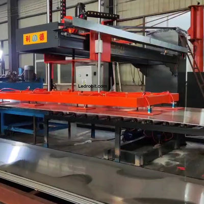 Aluminiumplattenbearbeitender Roboter Intelligenter industrieller Bearbeitungsarm Manipulator Roboter Ausrüstung