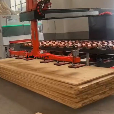 PLC-gesteuerte Lade- und Entlademaschine